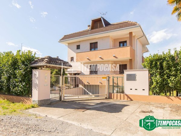 appartamento in vendita a Castellanza in zona Buon Gesù