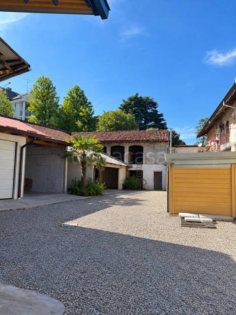 appartamento in vendita a Castellanza in zona Castegnate