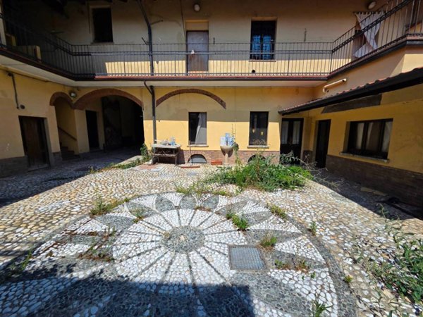 appartamento in vendita a Castellanza in zona Castegnate