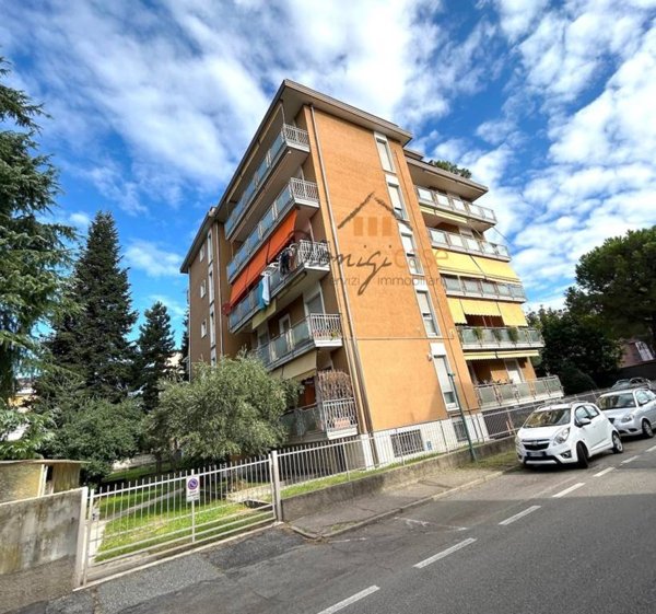 appartamento in vendita a Castellanza in zona Castegnate