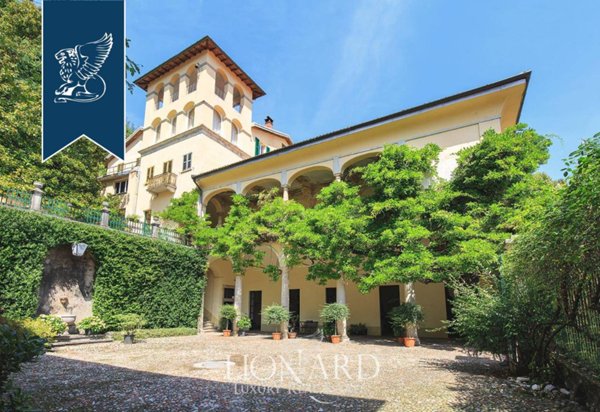 casa indipendente in vendita a Castello Cabiaglio