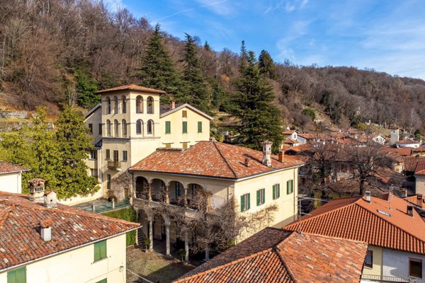 villa in vendita a Castello Cabiaglio