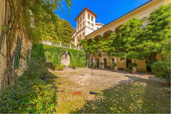 villa in vendita a Castello Cabiaglio