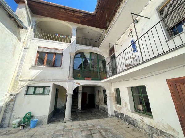 villa in vendita a Castello Cabiaglio