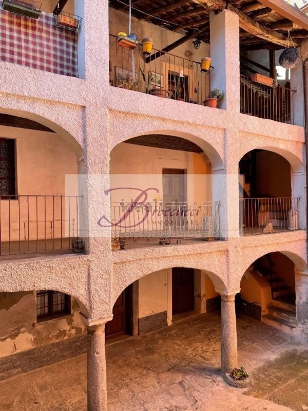 appartamento in vendita a Castello Cabiaglio