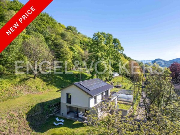 casa indipendente in vendita a Castello Cabiaglio