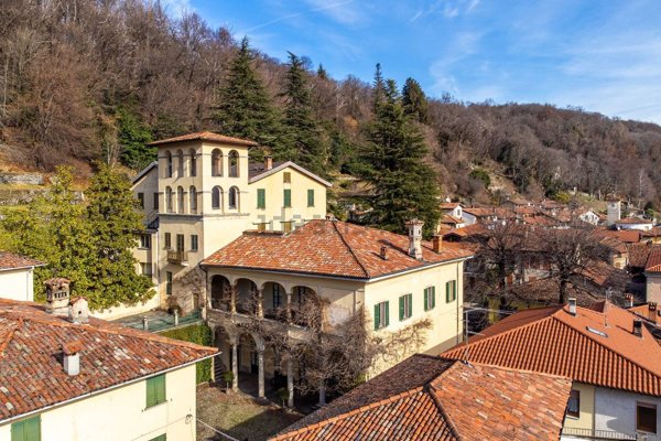 villa in vendita a Castello Cabiaglio