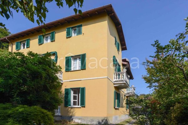 casa indipendente in vendita a Castello Cabiaglio