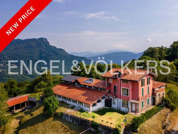 casa indipendente in vendita a Castello Cabiaglio