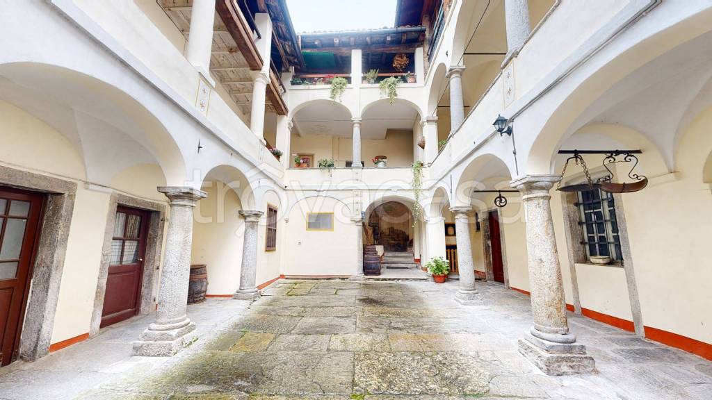 appartamento in vendita a Castello Cabiaglio
