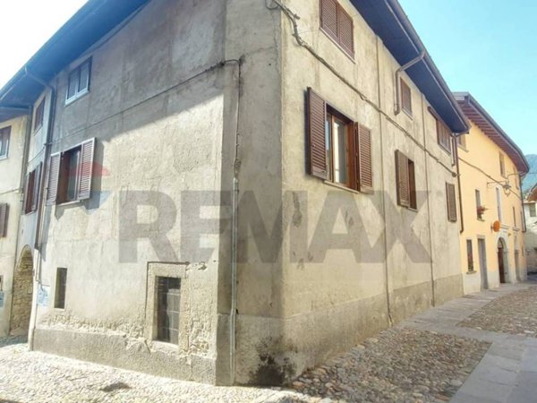 appartamento in vendita a Castello Cabiaglio