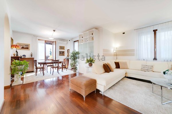 casa indipendente in vendita a Castelseprio