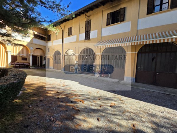 casa indipendente in vendita a Castelseprio