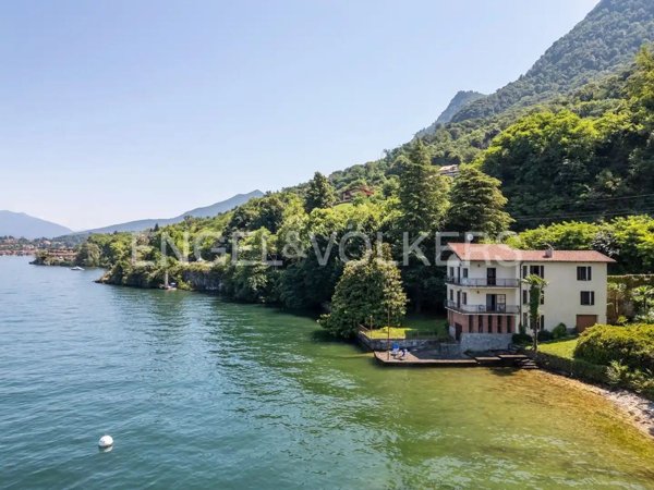 casa indipendente in vendita a Castelveccana