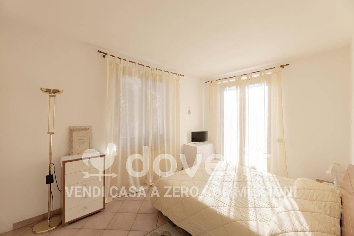 casa indipendente in vendita a Castelveccana