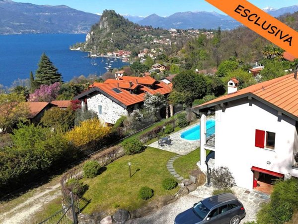casa indipendente in vendita a Castelveccana in zona Castello