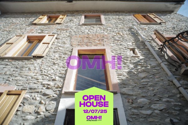 appartamento in vendita a Castelveccana in zona Caldé