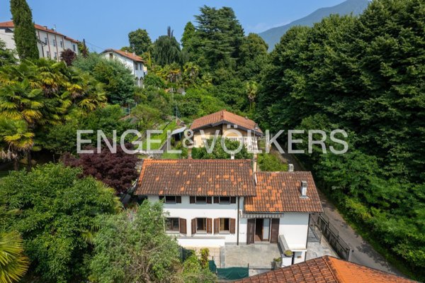 casa indipendente in vendita a Castelveccana in zona Caldé