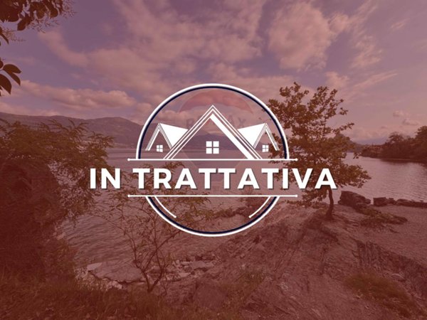 casa indipendente in vendita a Castelveccana in zona Caldé