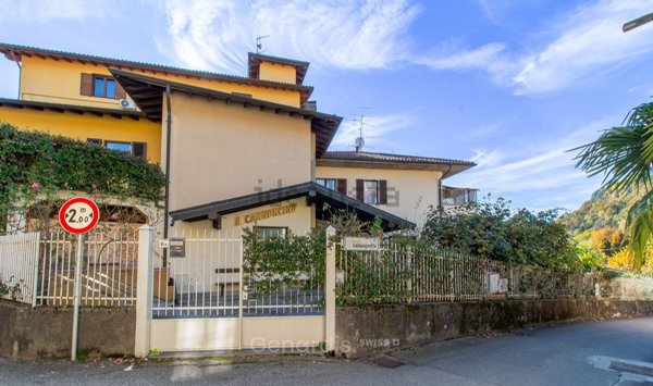 casa indipendente in vendita a Castelveccana in zona San Pietro