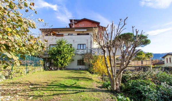 casa indipendente in vendita a Castelveccana in zona Caldé