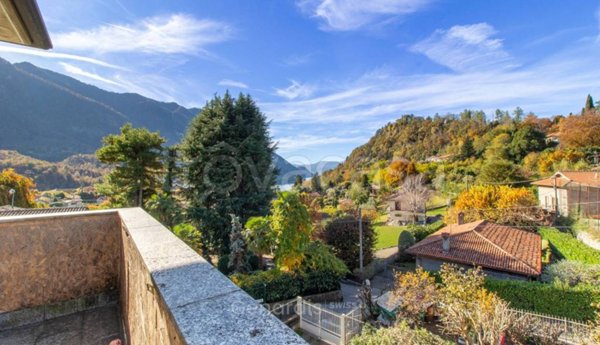 casa indipendente in vendita a Castelveccana in zona Castello
