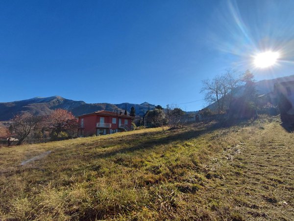 terreno edificabile in vendita a Castelveccana in zona Nasca