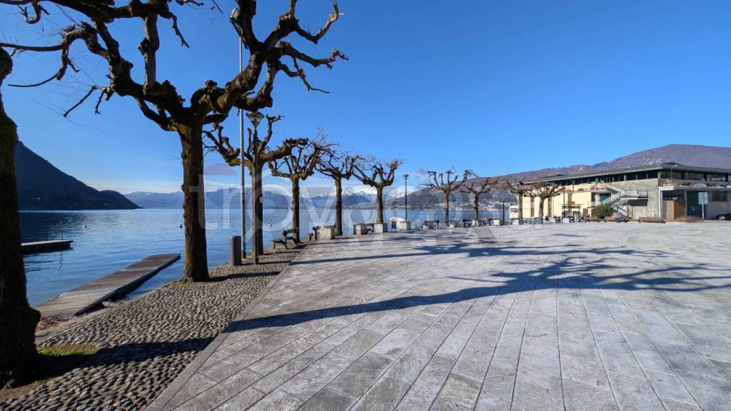 appartamento in vendita a Castelveccana in zona Castello