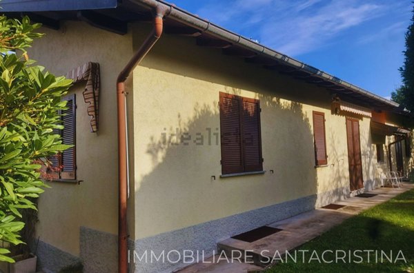 casa indipendente in vendita a Castelveccana