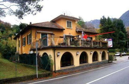 appartamento in vendita a Castelveccana in zona Castello