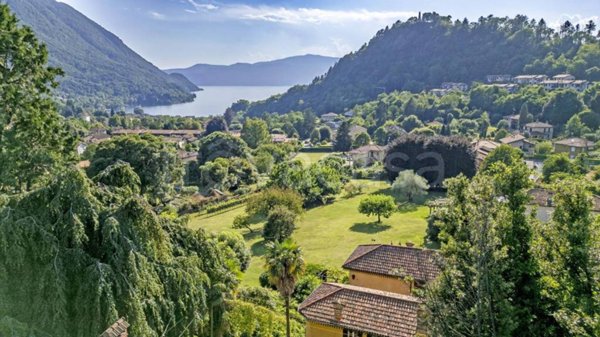 casa indipendente in vendita a Castelveccana in zona Caldé