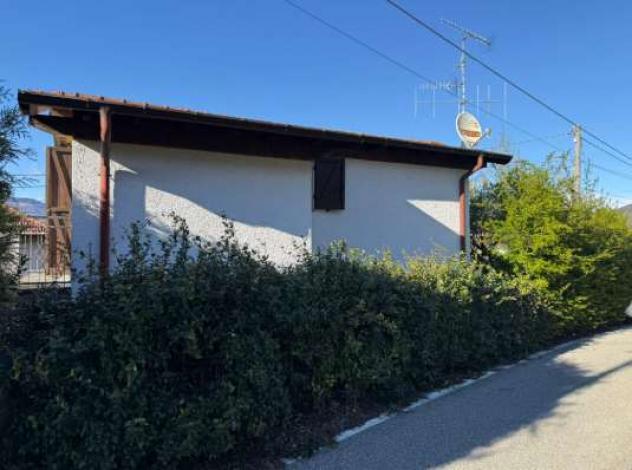 casa indipendente in vendita a Castelveccana