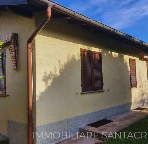 casa indipendente in vendita a Castelveccana in zona Castello