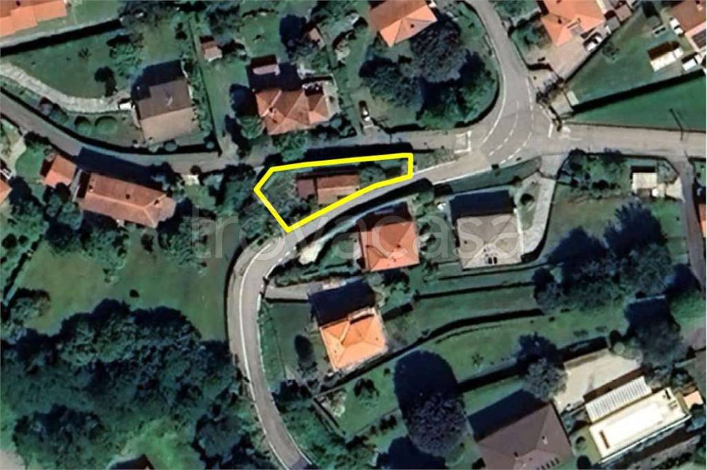 casa indipendente in vendita a Castelveccana in zona Sarigo