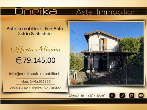 casa indipendente in vendita a Castelveccana in zona Sarigo
