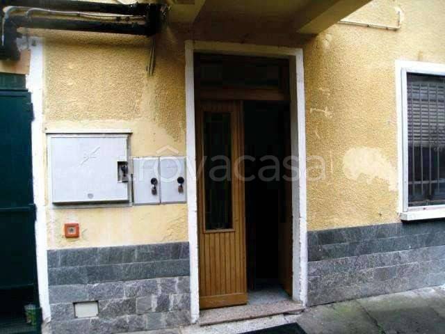 appartamento in vendita a Castelveccana in zona Castello