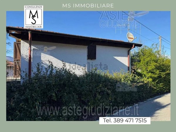 appartamento in vendita a Castelveccana in zona Sarigo