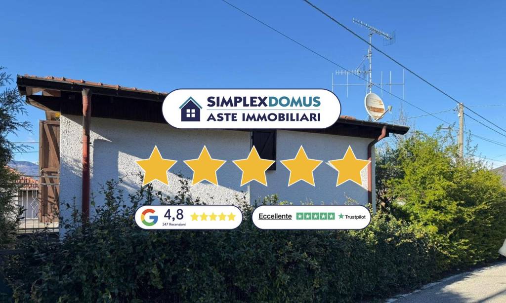 casa indipendente in vendita a Castelveccana in zona Sarigo
