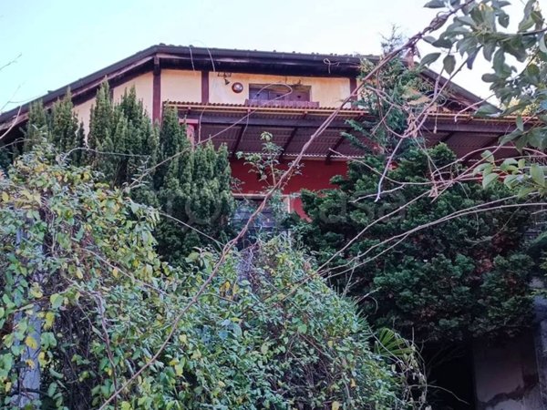 casa indipendente in vendita a Castelveccana in zona Castello