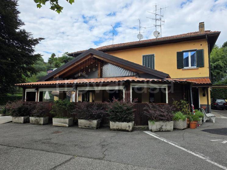 appartamento in vendita a Castelveccana in zona Castello