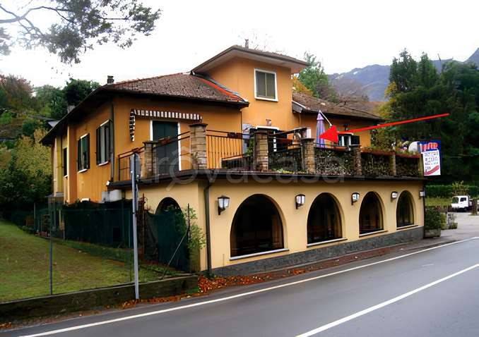 appartamento in vendita a Castelveccana in zona Castello