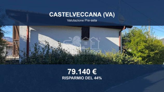casa indipendente in vendita a Castelveccana in zona Sarigo
