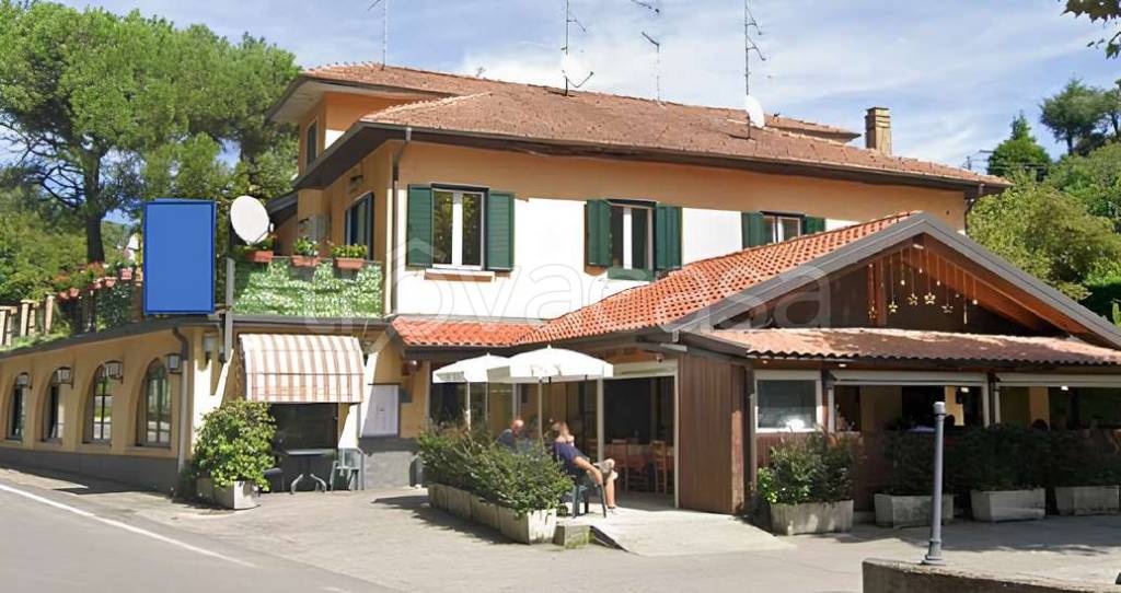 negozio in vendita a Castelveccana in zona Castello