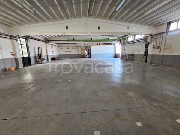 locale commerciale in vendita a Castiglione Olona