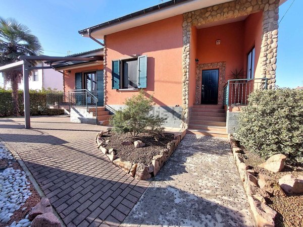 casa indipendente in vendita a Castiglione Olona