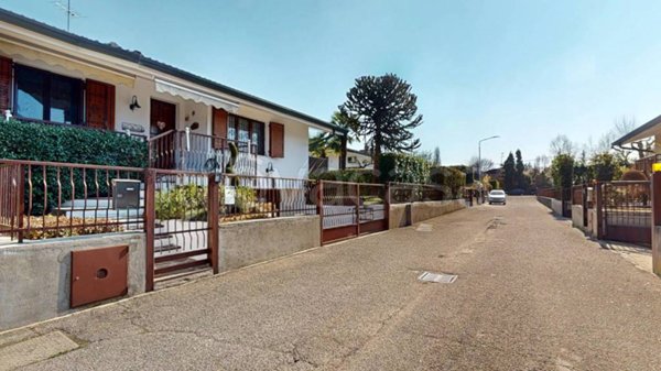 casa indipendente in vendita a Castiglione Olona