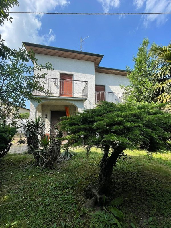 casa indipendente in vendita a Castiglione Olona