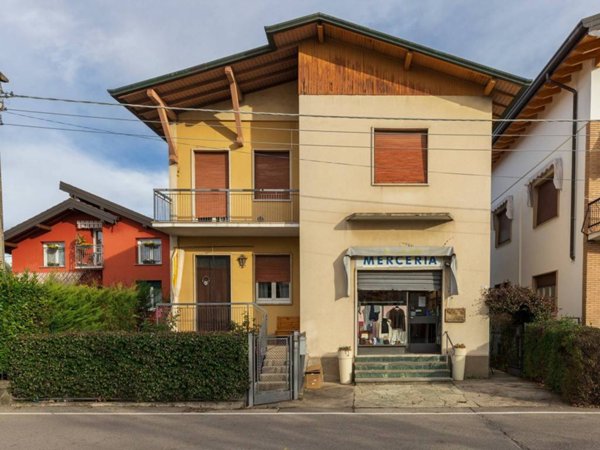 intera palazzina in vendita a Castiglione Olona