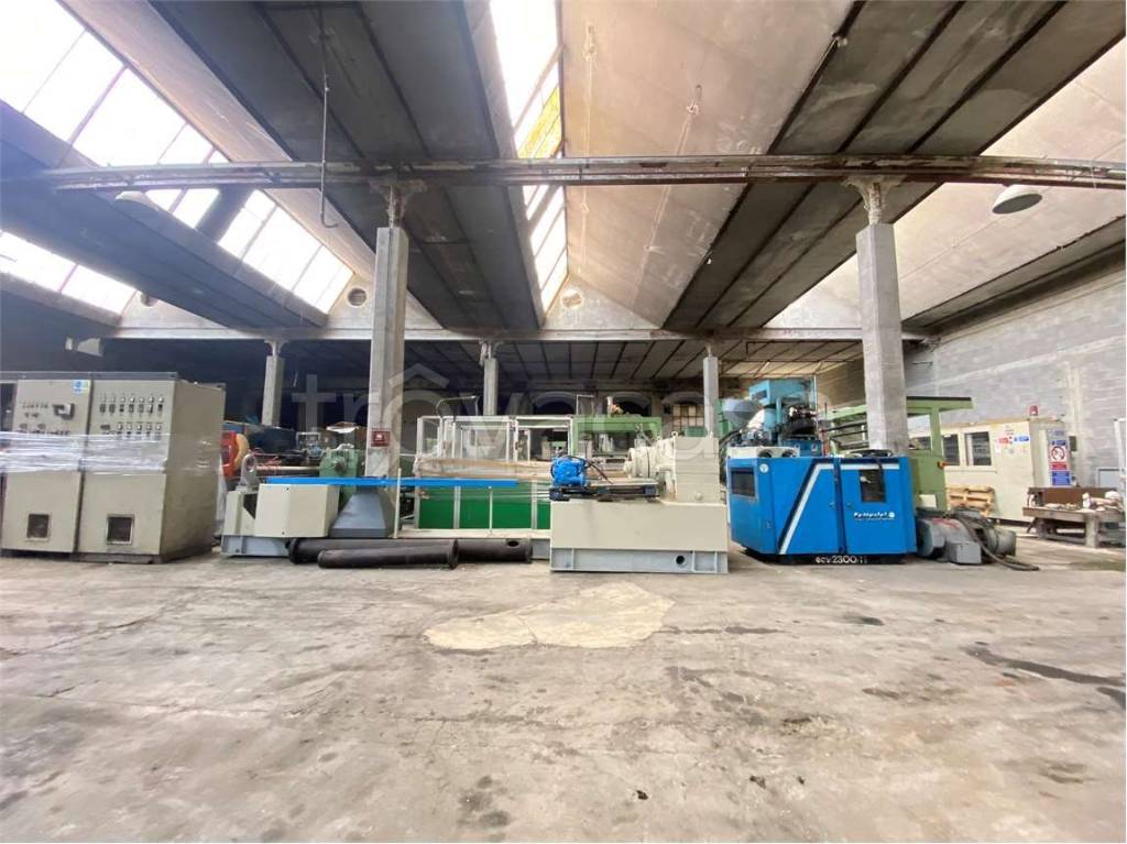 capannone in vendita a Castiglione Olona