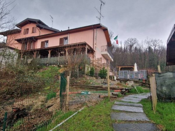 casa indipendente in vendita a Castiglione Olona